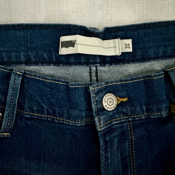 Levis Jean shorts BNWT - Picture 2 of 3